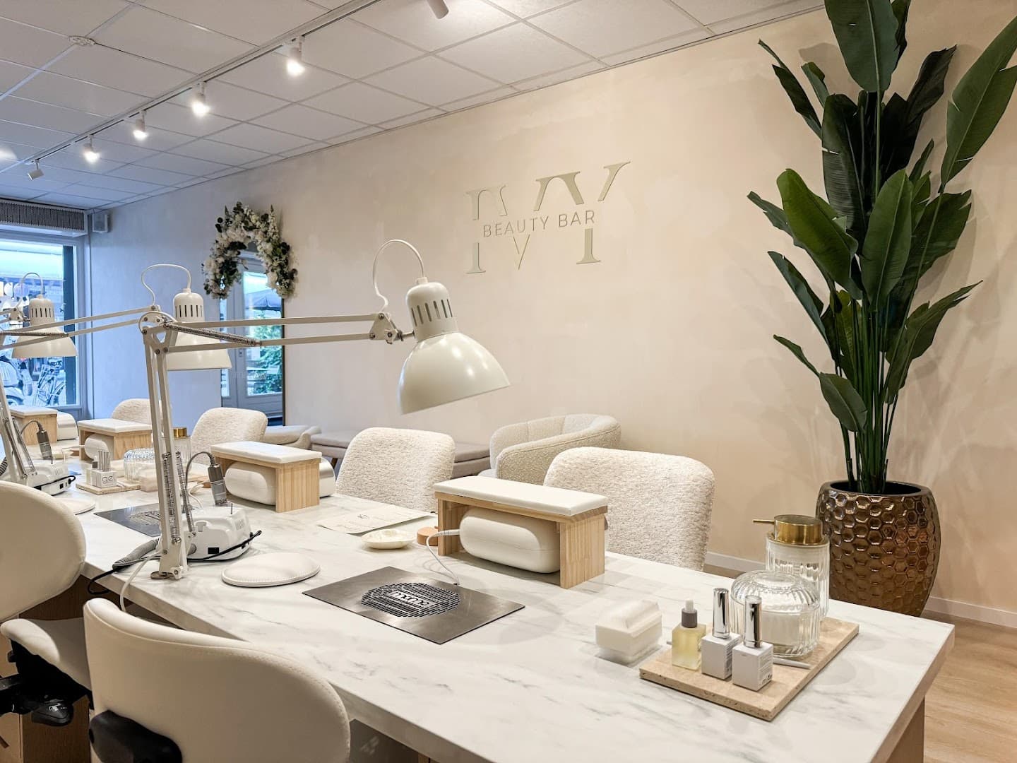 Ivy Beauty Bar