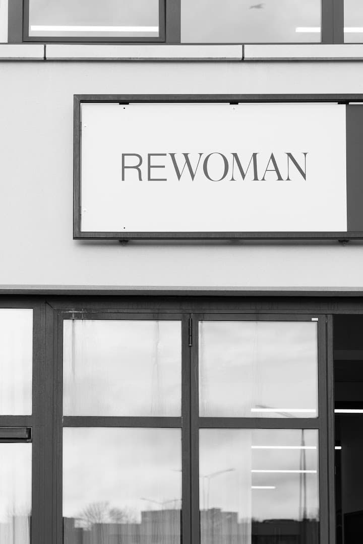 Rewoman