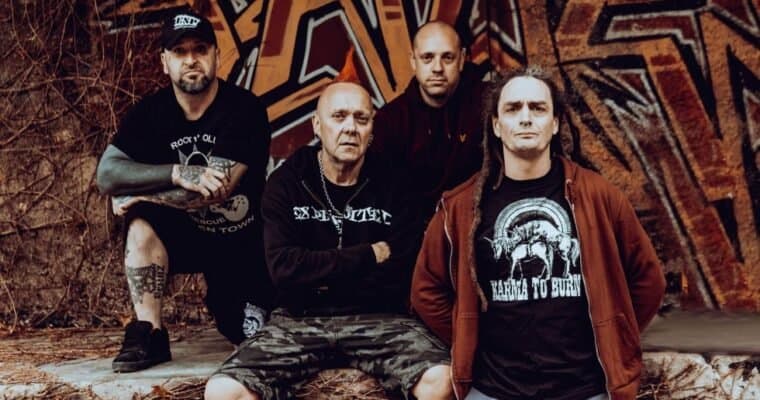 The Exploited + Skroetbalg