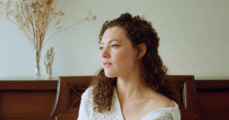 Celine Cairo + support