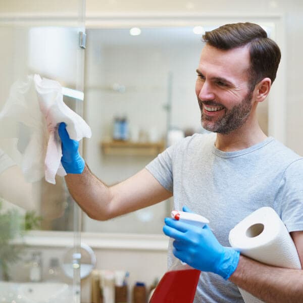 ICE Schoonmaak en schilders bedrijf