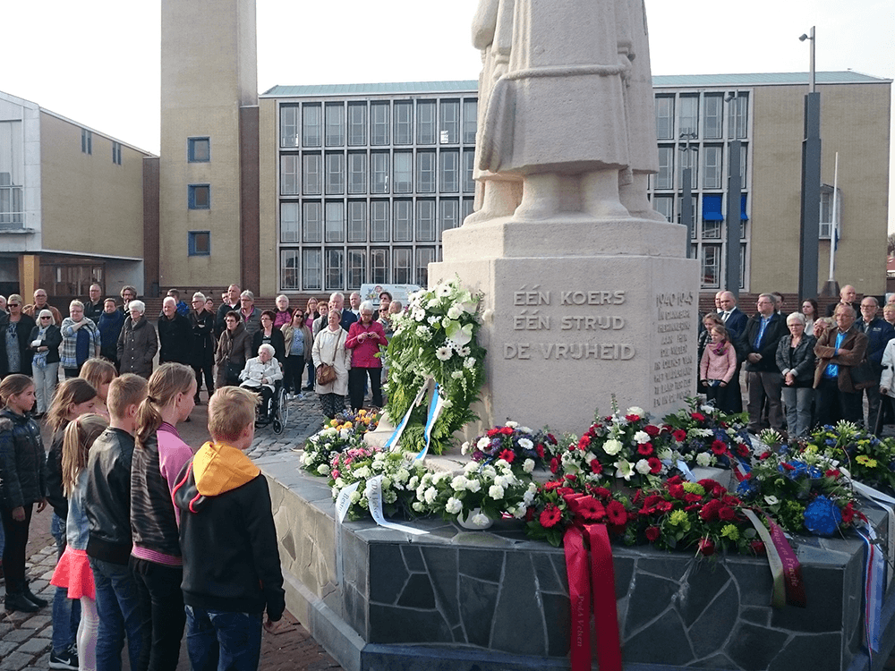 4 mei Dodenherdenking Velsen