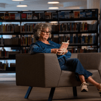 Stiltelezen in de bieb