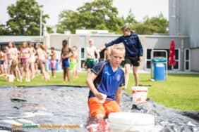 Zomerse spellen bij de Molenplas